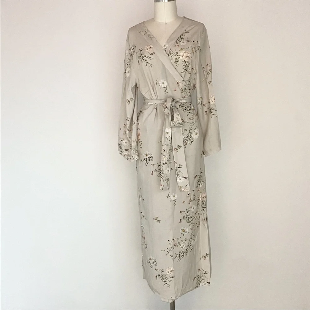 Long Floral Robe - Picture 1 of 1